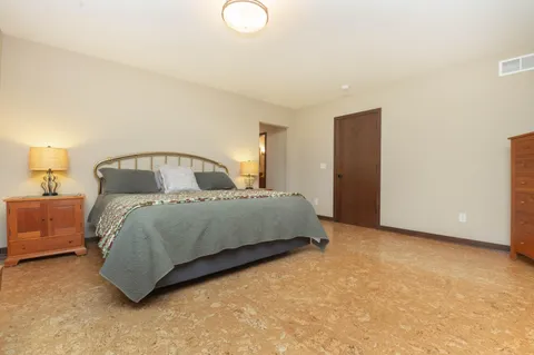 $1,798,000 | W352N6080 Bauers Lane, Oconomowoc, WI 53066