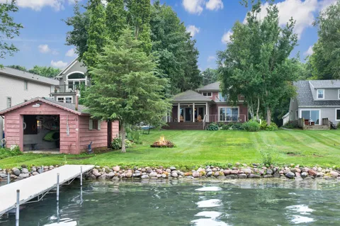 $1,798,000 | W352N6080 Bauers Lane, Oconomowoc, WI 53066