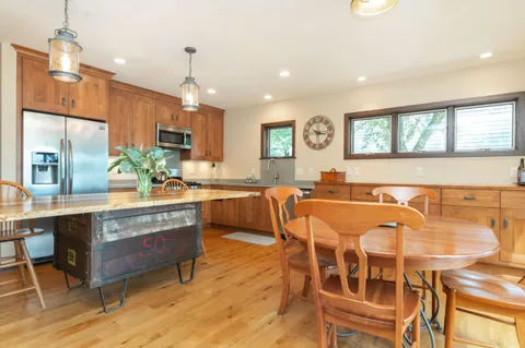 $1,798,000 | W352N6080 Bauers Lane, Oconomowoc, WI 53066