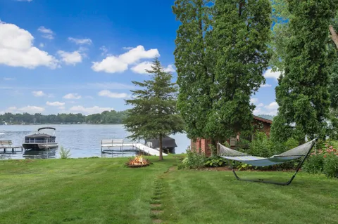 $1,798,000 | W352N6080 Bauers Lane, Oconomowoc, WI 53066
