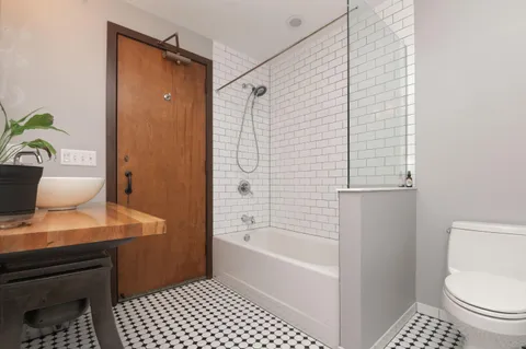 $1,798,000 | W352N6080 Bauers Lane, Oconomowoc, WI 53066