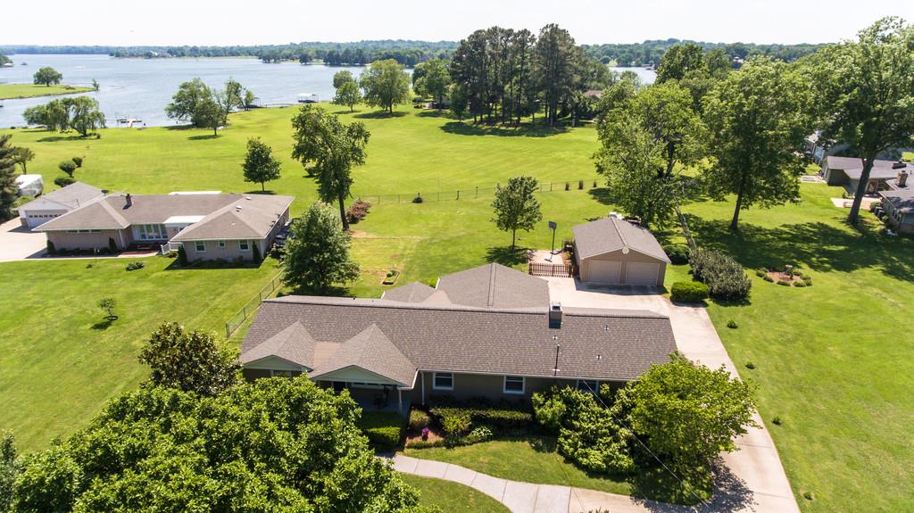 230 Cherokee Road Hendersonville, TN 37075 - Photo 3 of 30 Gallery Image 3
