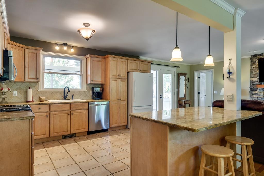 230 Cherokee Road Hendersonville, TN 37075 - Photo 9 of 30 Gallery Image 9