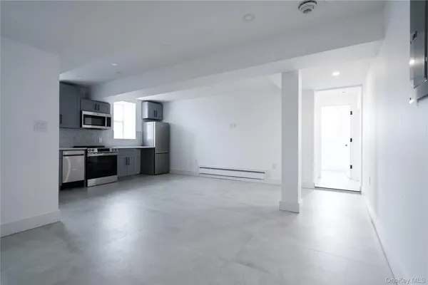 $5,000 | 315 West Broadway, Unit BE, Long Beach, NY 11561