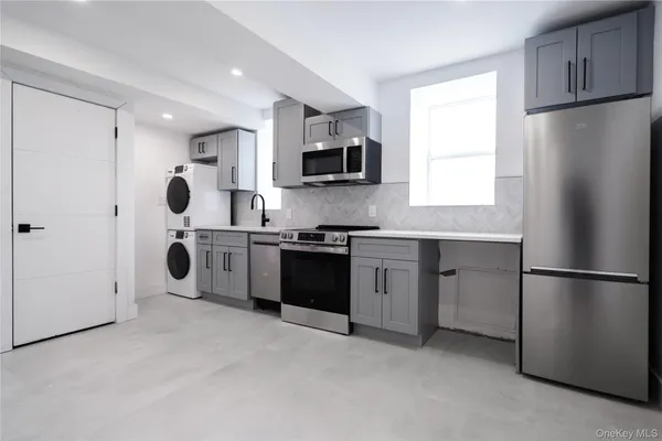 $5,000 | 315 West Broadway, Unit BE, Long Beach, NY 11561