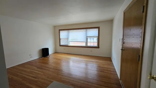 $1,500 | 9458 Glenlake Avenue, Rosemont, IL 60018