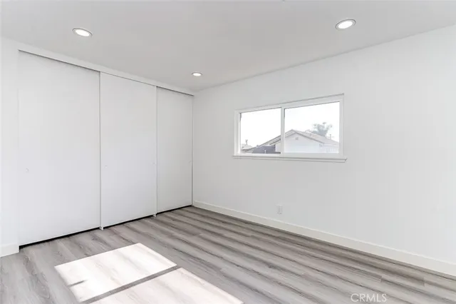 a view of empty room with window