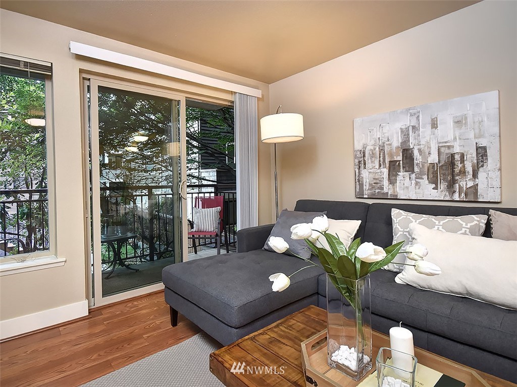 566 Prospect Street, Unit 209 Seattle, WA 98109 - Photo 5 of 19