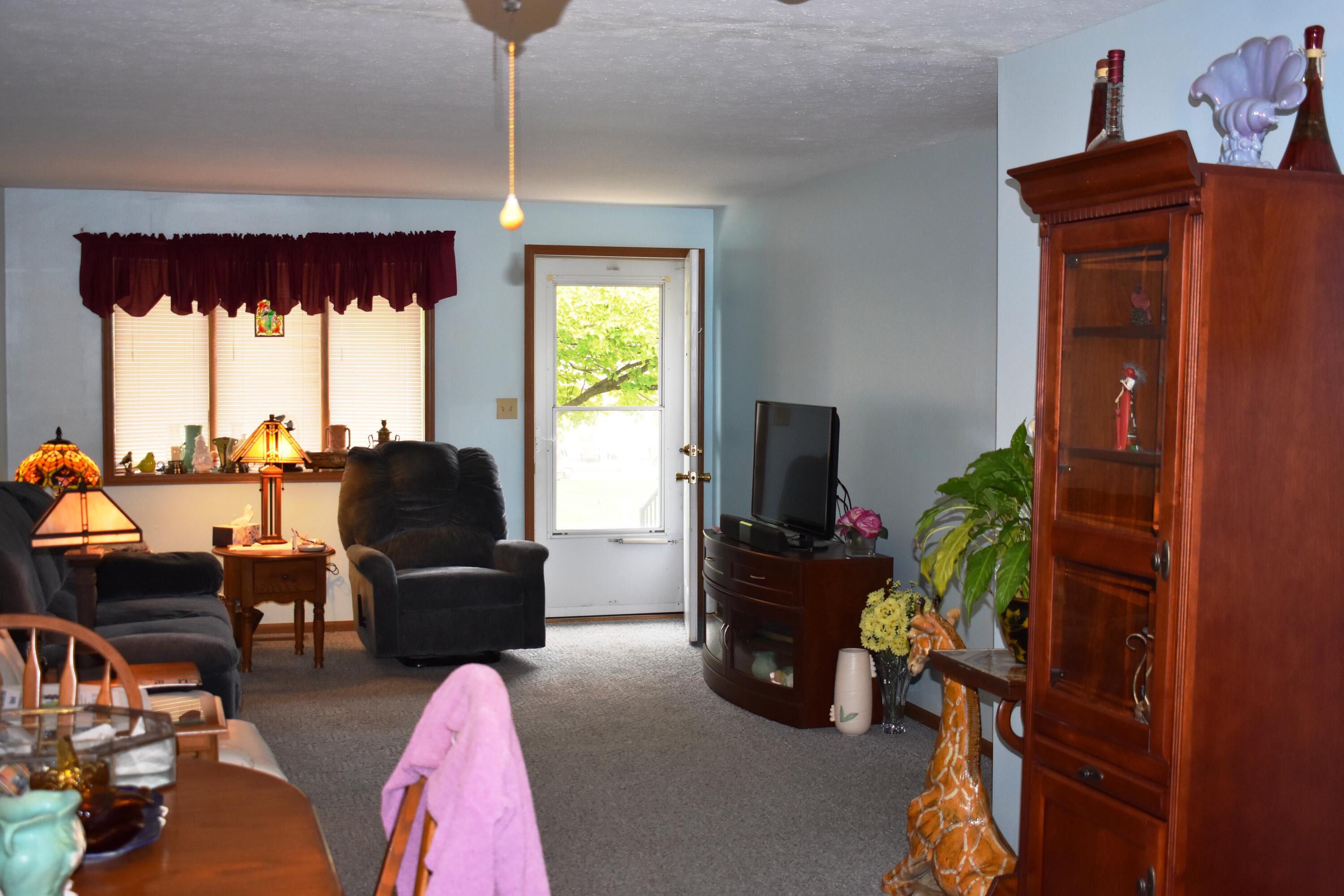 4432 Ridgewood Road East Springfield, OH 45503 - Photo 5 of 27