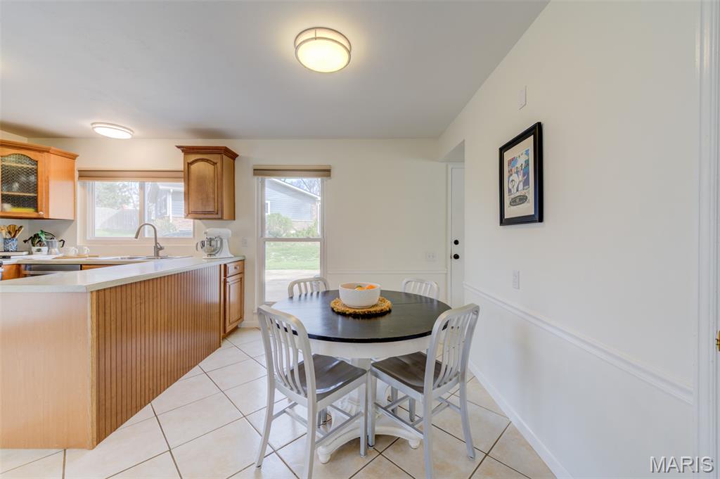 323 Chipley Circle Ballwin, MO 63011 - Photo 13 of 52