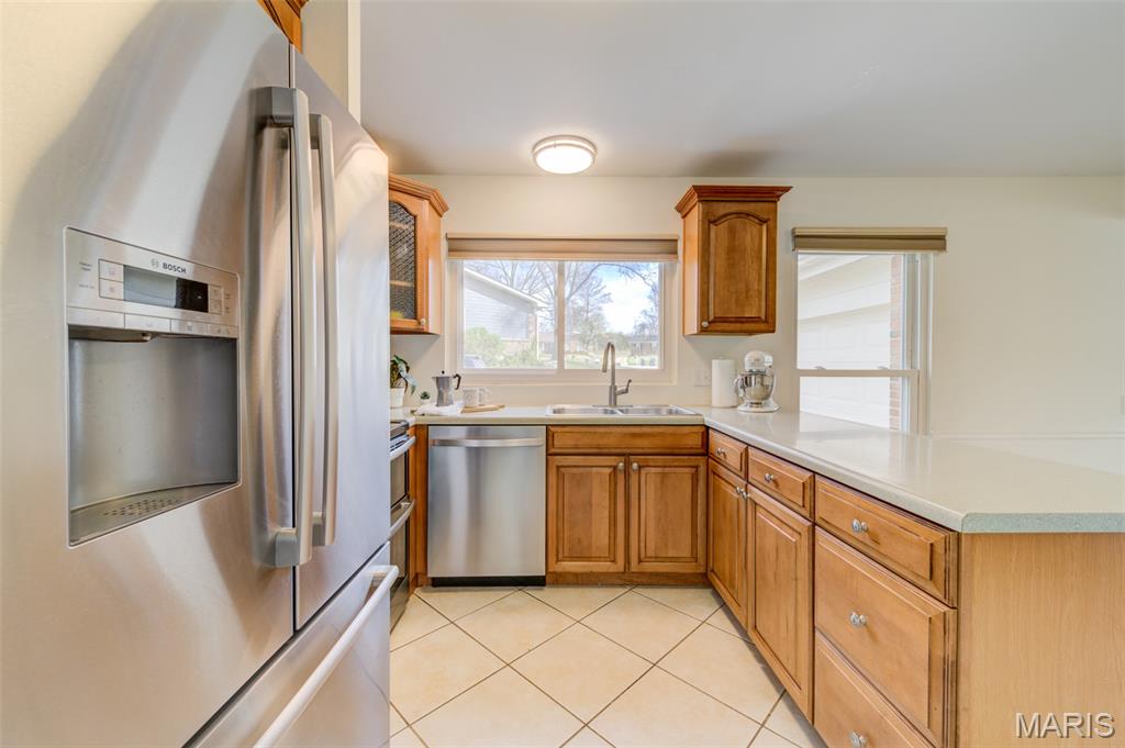 323 Chipley Circle Ballwin, MO 63011 - Photo 16 of 52