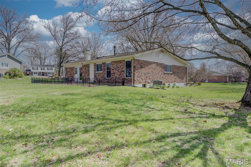 323 Chipley Circle Ballwin, MO 63011 - Photo 47 of 52
