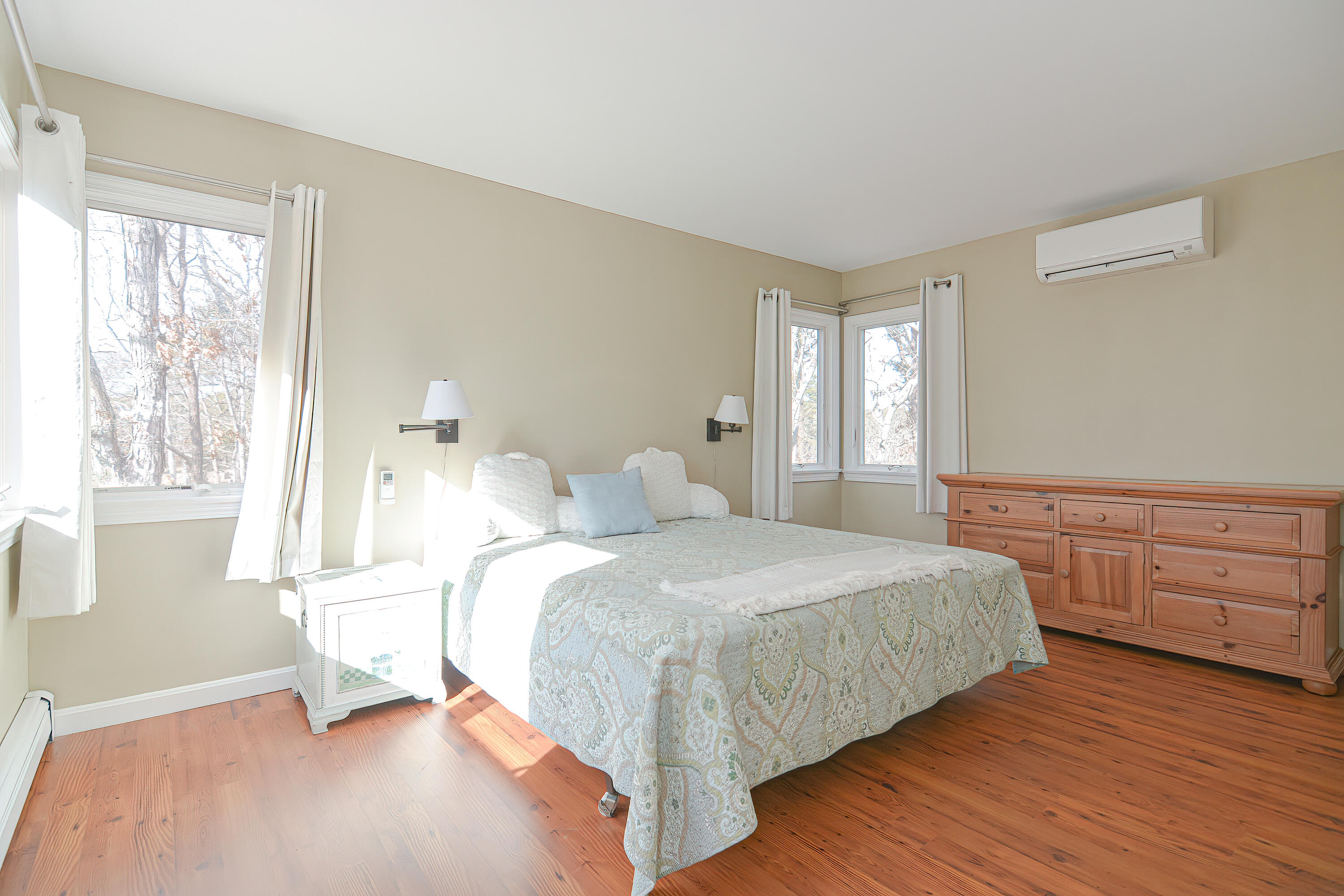 155 Gross Hill Road Wellfleet, MA 02667 - Photo 31 of 52 a bedroom with a bed and a window
