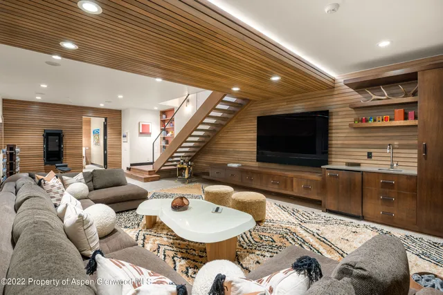 $135,000 | 940 East Hyman Avenue, Aspen, CO 81611