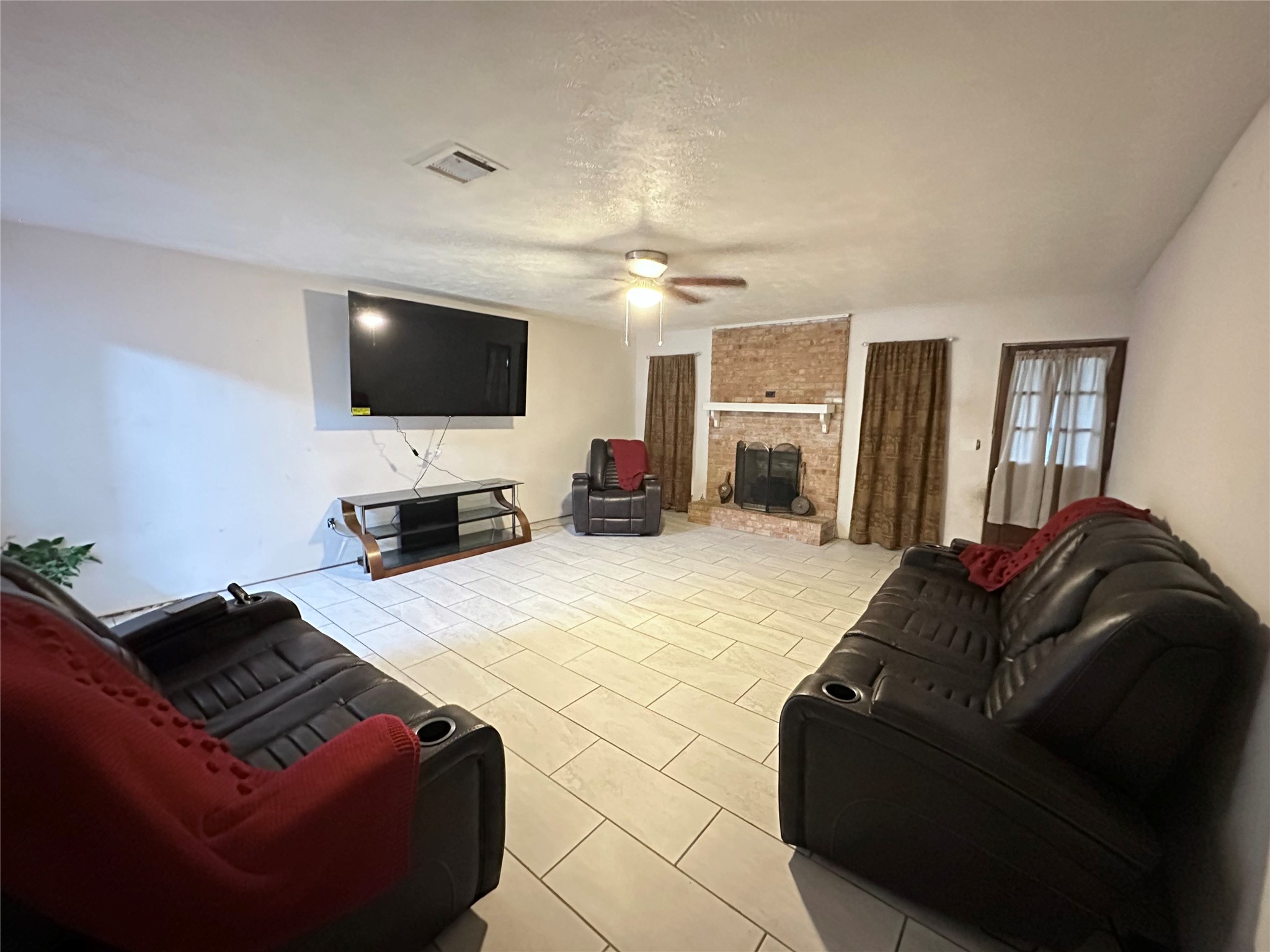 213 East Rhodes Avenue Lufkin, TX 75901 - Photo 6 of 19