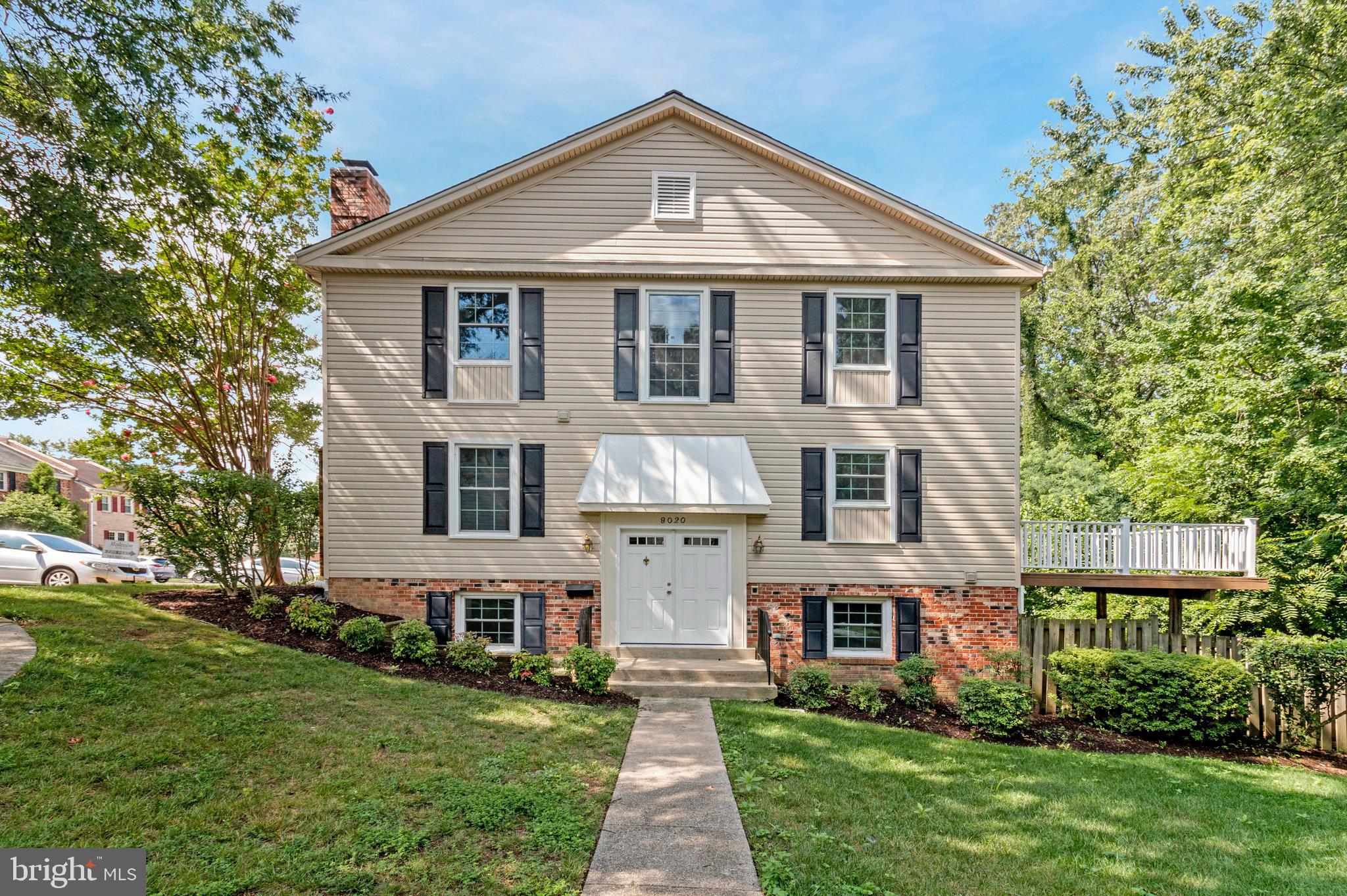 Gorgeous End Unit Townhome