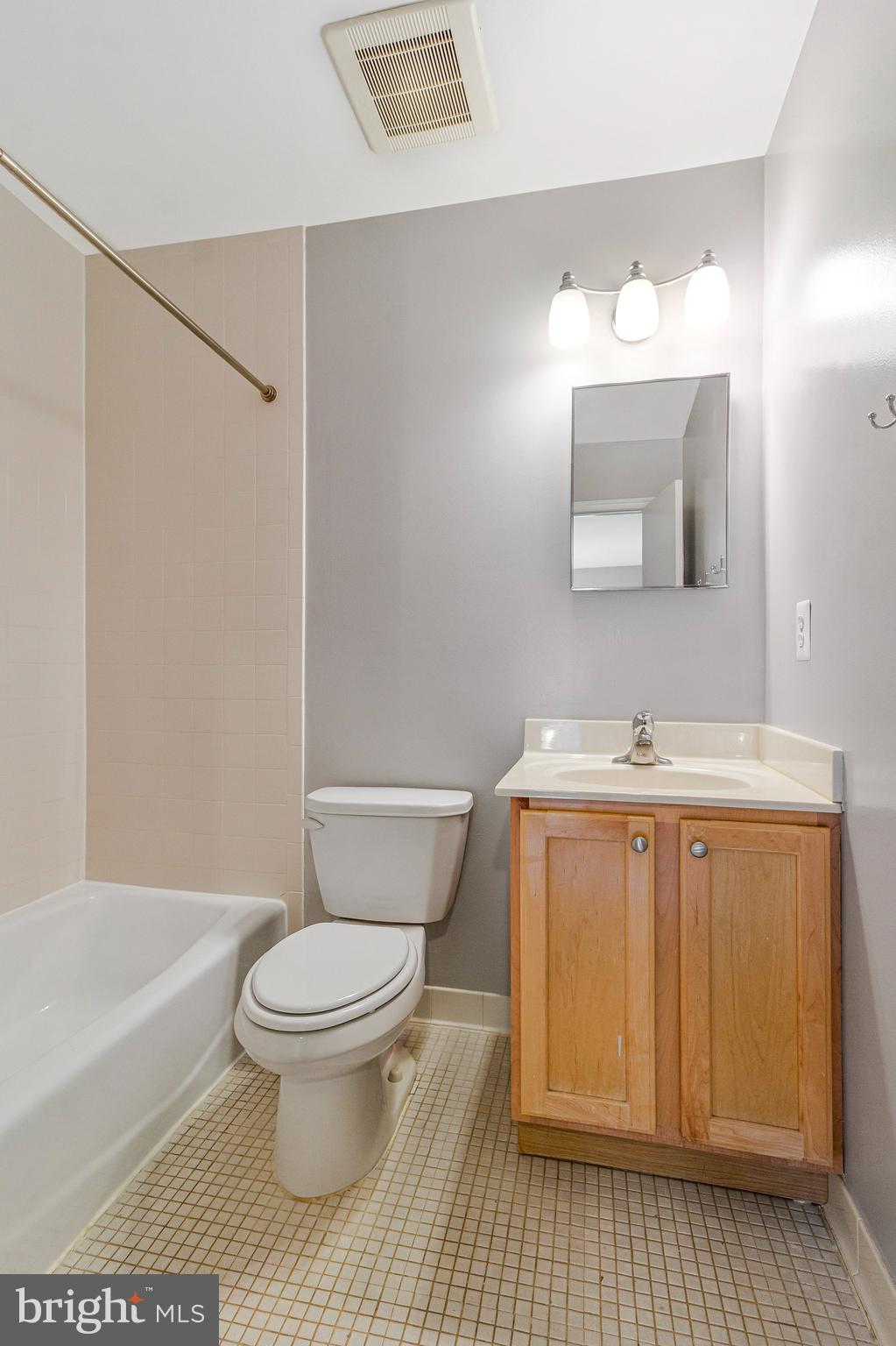 8020 Sleepy View Lane Springfield, VA 22153 - Photo 23 of 53 Hall full bathroom upstairs