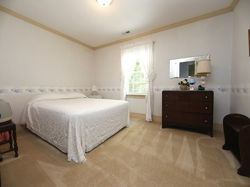 4812 Oak Way Raleigh, NC 27613 - Photo 10 of 18 Secondary bedroom
