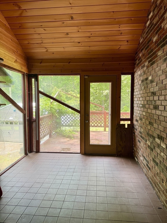 64 Number 10 Schoolhouse Road Charlton, MA 01507 - Photo 9 of 39