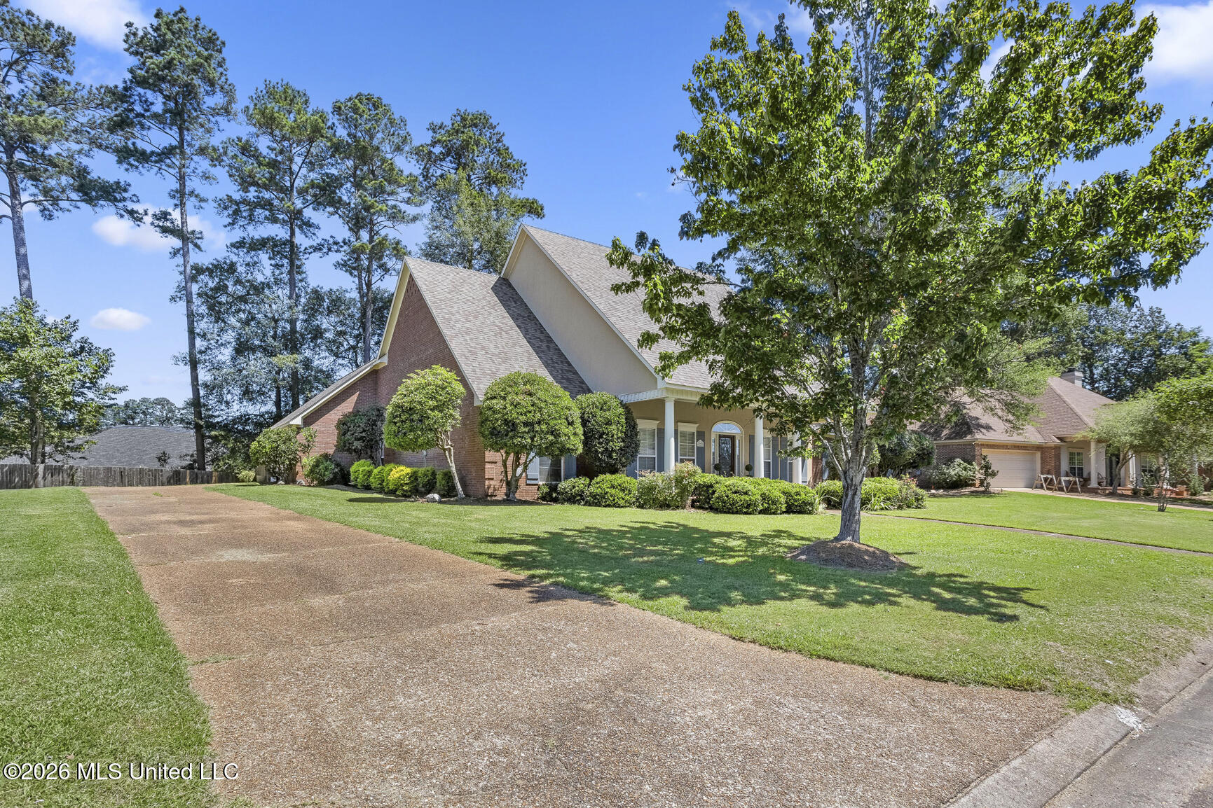 525 Ridge Circle Brandon, MS 39047 - Photo 2 of 51 525 Ridge Cir_jhookphotos-1