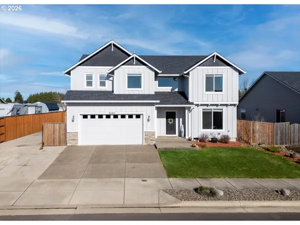 $731,000 | 2105 Northeast Summit Drive, Albany, OR 97321