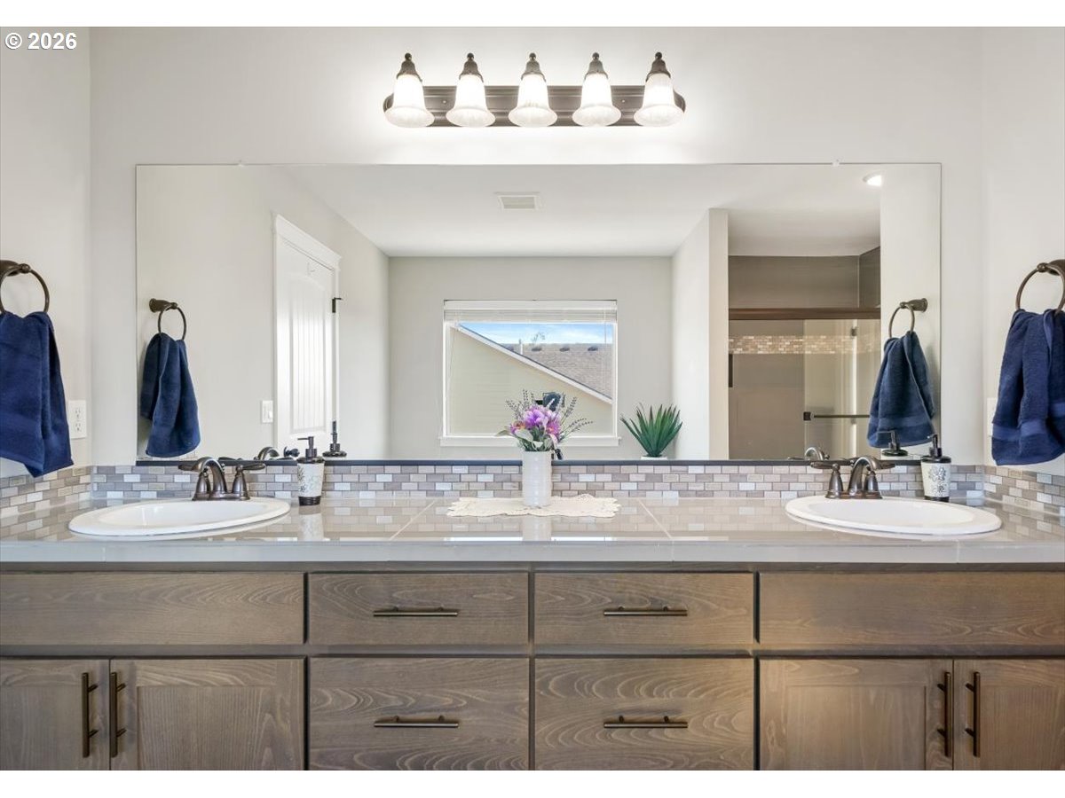 2105 Northeast Summit Drive Albany, OR 97321 - Photo 25 of 48