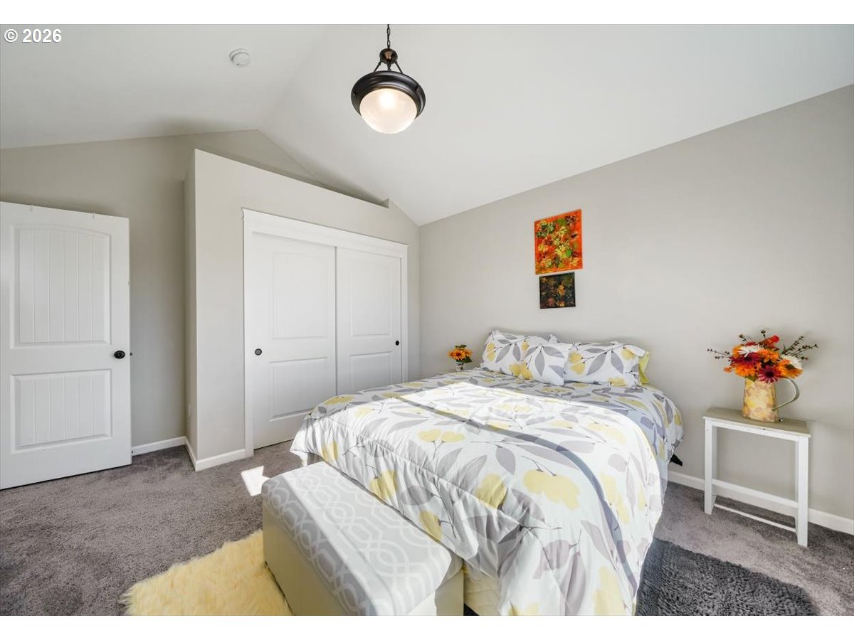 2105 Northeast Summit Drive Albany, OR 97321 - Photo 36 of 48