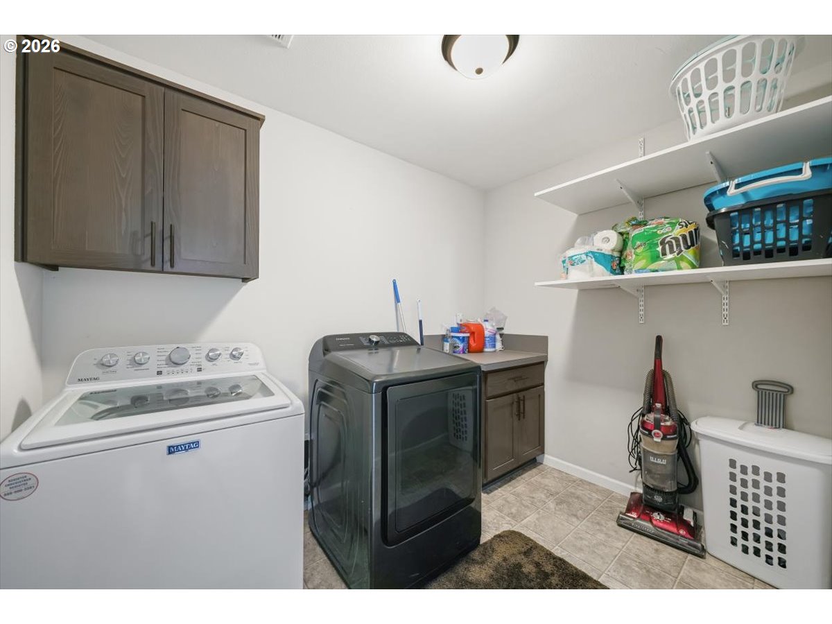 2105 Northeast Summit Drive Albany, OR 97321 - Photo 37 of 48