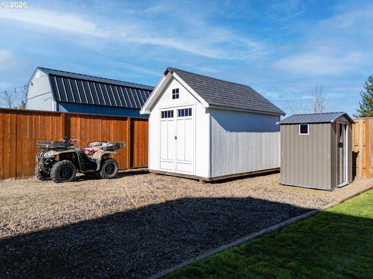 2105 Northeast Summit Drive Albany, OR 97321 - Photo 42 of 48