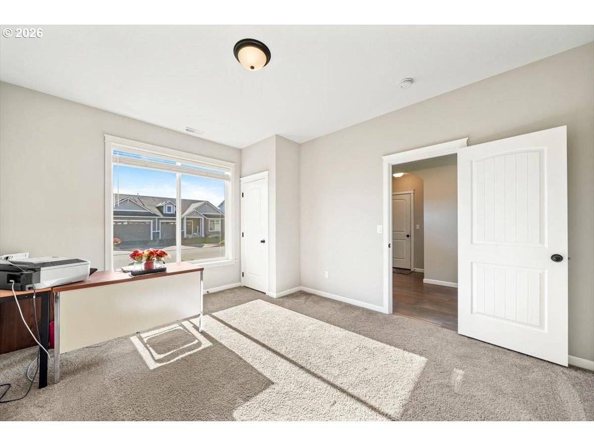 2105 Northeast Summit Drive Albany, OR 97321 - Photo 8 of 48