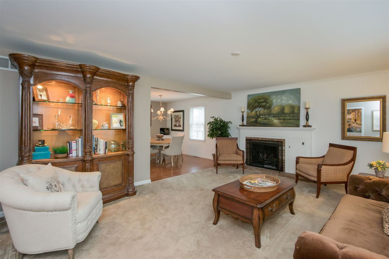 1925 Ridgeway Drive Iowa City, IA 52245 - Photo 9 of 28 Gallery Image 9