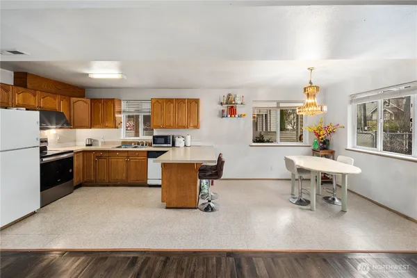 $985,000 | 3317 Claremont Avenue South, Seattle, WA 98144