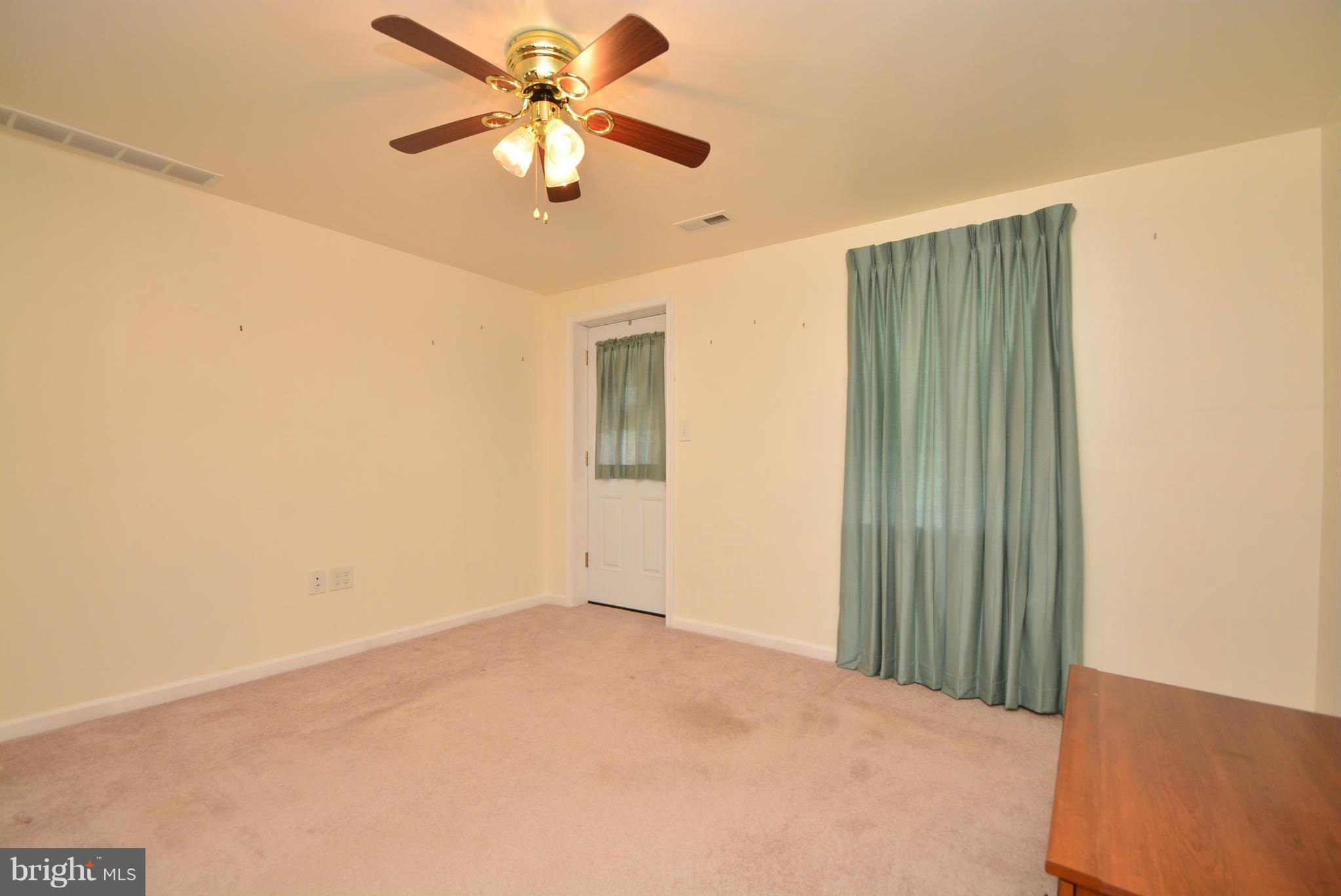 3610 Clayton Road Joppa, MD 21085 - Photo 5 of 14 Living Room