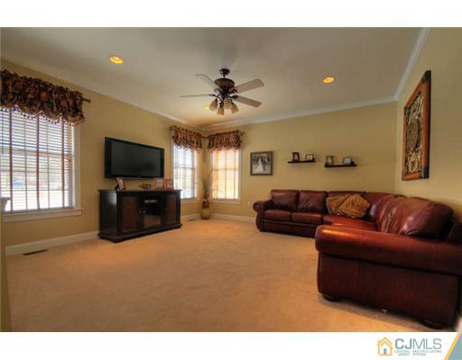 34 Carnation Road Monroe Township, NJ 08831 - Photo 12 of 22 Gallery Image 12