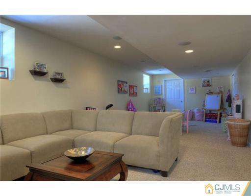 34 Carnation Road Monroe Township, NJ 08831 - Photo 18 of 22 Gallery Image 18