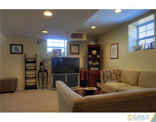 34 Carnation Road Monroe Township, NJ 08831 - Photo 19 of 22 Gallery Image 19
