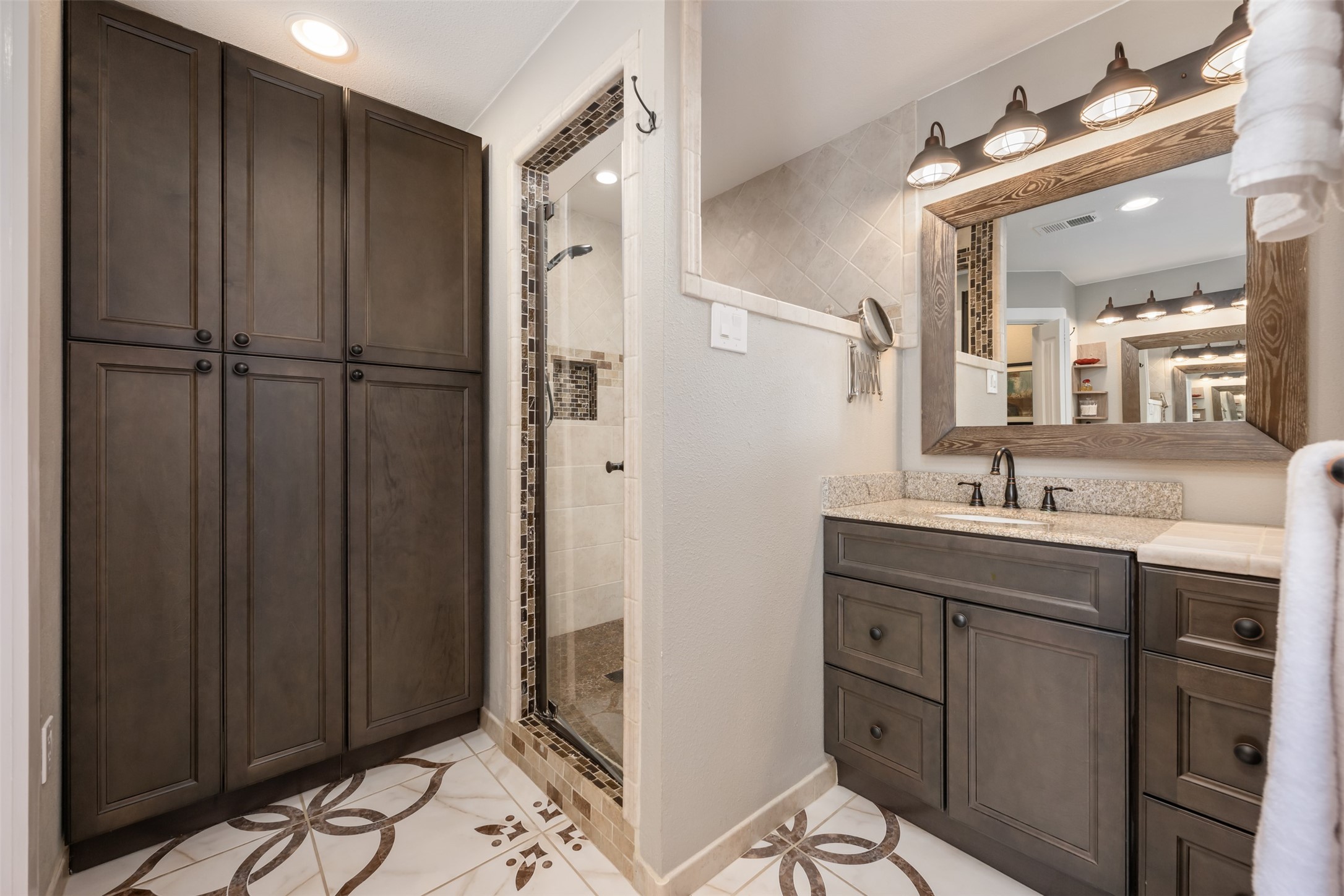 6501 County Road 239 Jarrell, TX 76537 - Photo 13 of 40 4x5 walk in shower, dual vanities