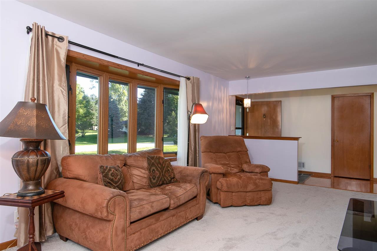 6291 Graydon Road Rockford, IL 61109 - Photo 2 of 23 Gallery Image 2