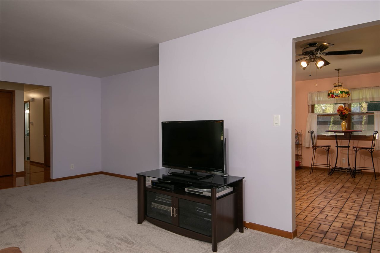 6291 Graydon Road Rockford, IL 61109 - Photo 4 of 23 Gallery Image 4
