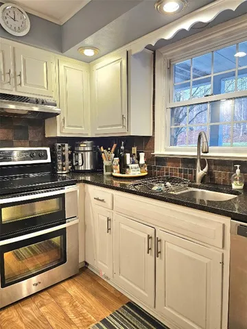 $299,000 | 184 Valley View Drive, Endicott, NY 13760