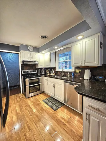 $299,000 | 184 Valley View Drive, Endicott, NY 13760