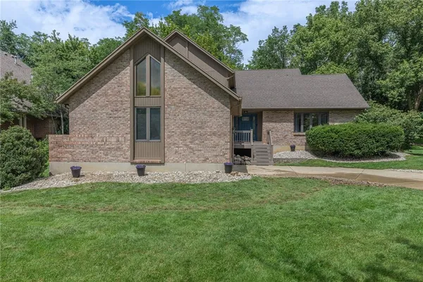 $599,900 | 1828 West Tamarron Court, Springboro, OH 45066