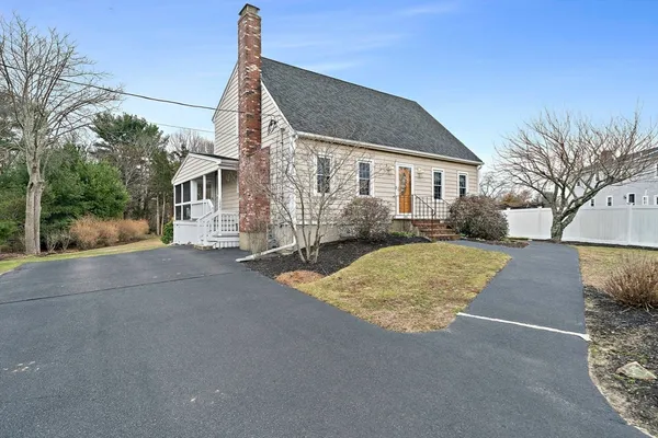 $920,000 | 1221 Ocean Street, Marshfield, MA 02050