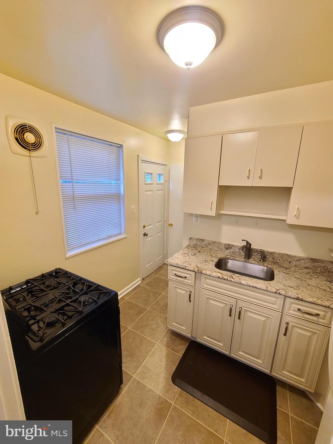 3605 Randolph Road Silver Spring, MD 20902 - Photo 8 of 36 Kitchen