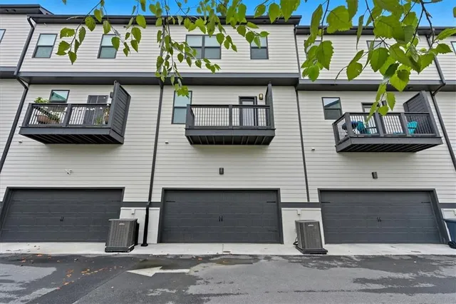 $3,000 | 2030 Main Street Northwest, Unit 404, Atlanta, GA 30318