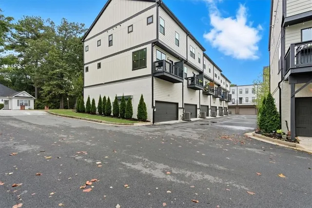 $3,000 | 2030 Main Street Northwest, Unit 404, Atlanta, GA 30318