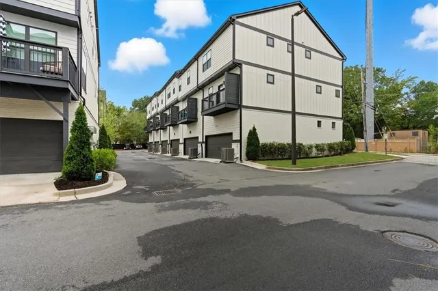 $3,000 | 2030 Main Street Northwest, Unit 404, Atlanta, GA 30318