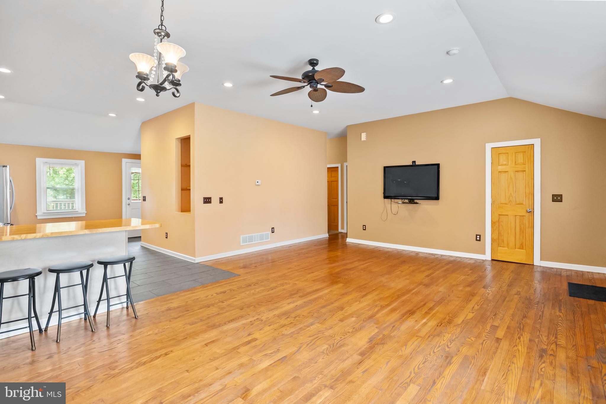 668 State Road West Grove, PA 19390 - Photo 5 of 29