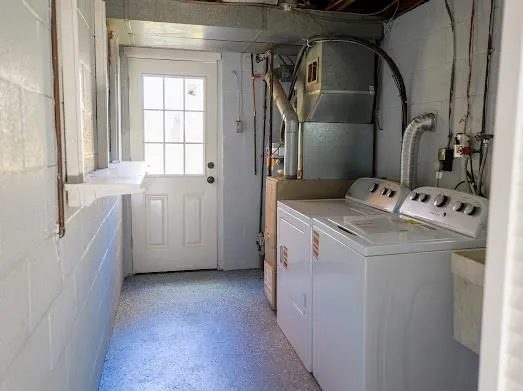 a view of a room with an empty space