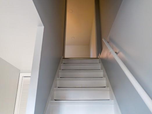 526 Magazine Street Carnegie, PA 15106 - Photo 4 of 20 a view of entryway